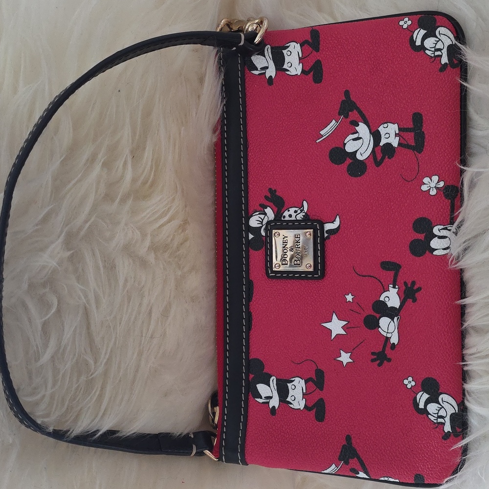 Dooney & Bourke Disney Parks Mickey & Minnie Wristlet ♥️🐭🖤